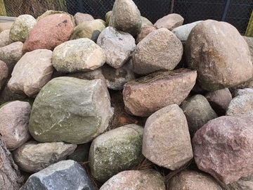 Duże kamienie ogrodowe na skalniak i do katapulty