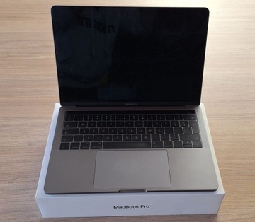 13-calowy MacbookPro, Intel Core i5 4 MB/256 GB