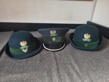 Czapka i dwa kapelusze Służby Celnej 
