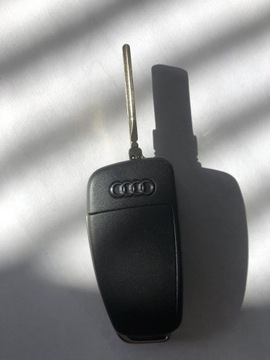 Kluczyk Pilot Audi Q oryginał nie używany 