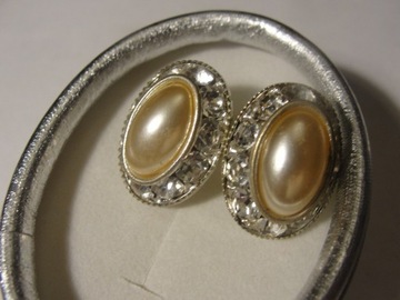 Kolczyki klasyczne perły lata 60 Prezent dla Pani