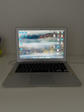 MacBook Air 13 8gb RAM, iCore5 128GB SSD
