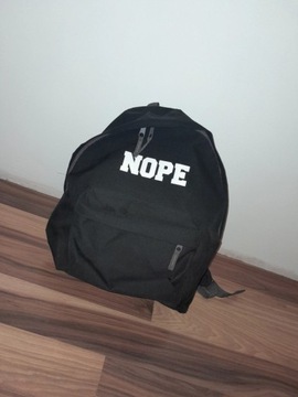 Plecak czarny "NOPE"