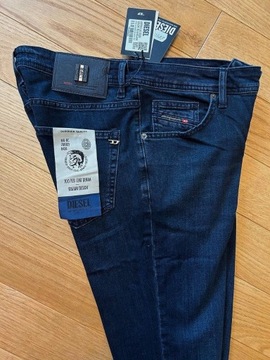 Ciemnoniebieskie jeansy DIESEL slim fit