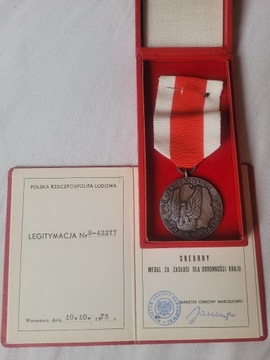 Srebrny Medal za Zasługi dla Obronności Kraju