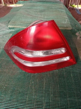 Lampa lewa Mercedes W203 