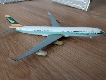 Model samolotu Airbus 340 Cathay Pacific  Herpa 