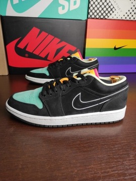 Buty Nike Air Jordan 1 Low Black Aurora 40.5 EU 25