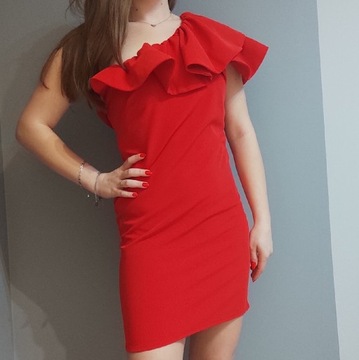Czerwona sukienka z falbaną hiszpanka  