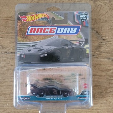 HOT WHEELS PREMIUM Porsche 935 Race Day 0/5  CHASE