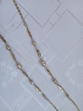 Łańcuszek z wplecionymi perłami - perły imitacja 