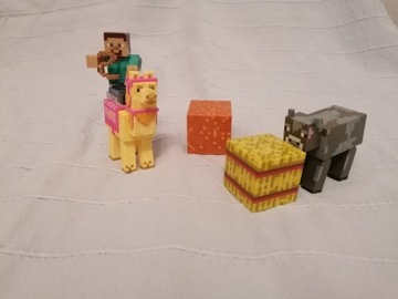 Minecraft figurka Steve i lama 