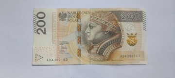 Banknot Kolekcjonerski Początek serii 200 zł