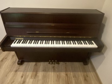 PIANINO marki ,,Legnica" model 100A