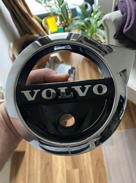 Znaczek Volvo XC60 II pod kamerę