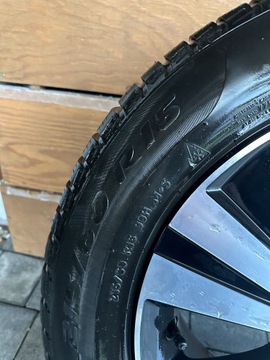 Opony Pirelli z felgami 16" Volvo