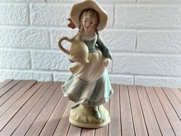 Kolekcjonerska porcelanowa figurka   ,vintage 