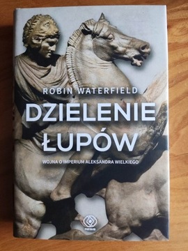 "Dzielenie łupów". Robin Waterfield