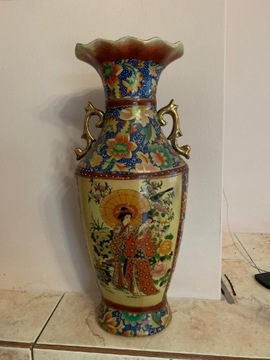 Stary porcelanowy wazon