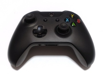 PAD MICROSOFT XBOX ONE SERIES PC 1708 CZARNY