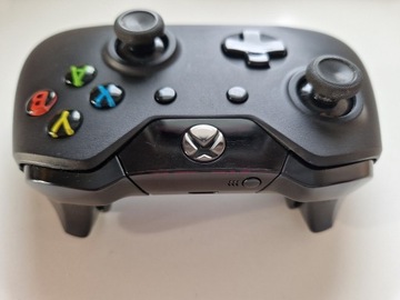 Kontroler bezprzewodowy Xbox Carbon Black