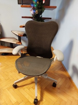 Krzesło biurowe Herman Miller Mirra 2