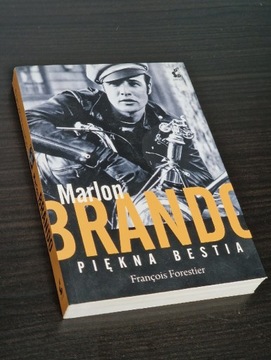 MARLON BRANDO. PIĘKNA BESTIA - FORESTIER