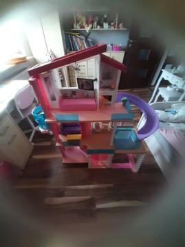 Domek dla Barbie Dreamhouse - samochód gratis!