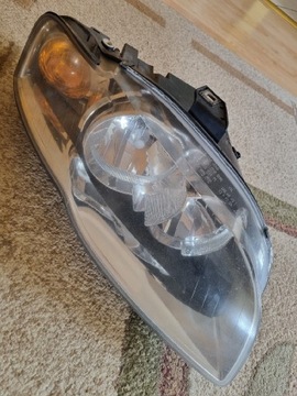 Lampa Audi A4 B7 Prawa 