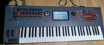 Yamaha Montage 6 + statyw 