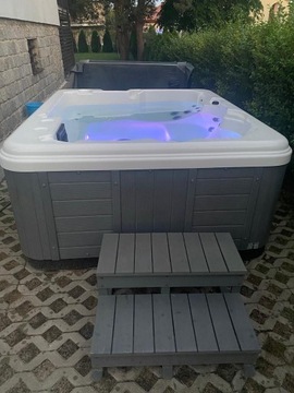 Jacuzzi SPA wanna z hydromasażem