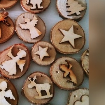 Ozdoby choinkowe 10 świąteczne drewniane z drewna 