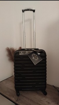 Nowa czarna walizka kabinowa Wittchen