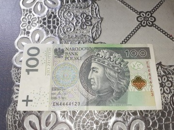 Banknot 100 zł ciekawy numer seryjny