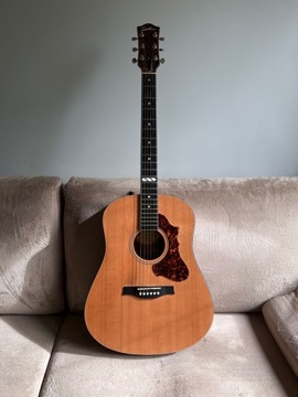 Godin Metropolis Natural Cedar EQ