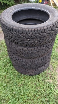 Opony zimowe Kormoran 195/60 R15 