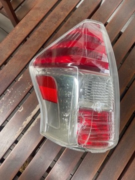 Lampa tylna lewa Toyota Prius Plus używana