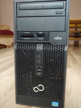 Komputer PC Fujitsu 