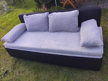 Sofa łózko kanapa rozkładana tapicerowaną 