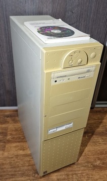 Komputer Retro Pentium MMX 200MHz Big Tower Stary