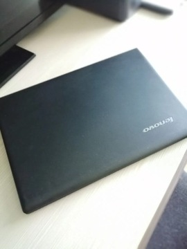 Laptop Lenovo ideapad 100 - zadbany + walizka