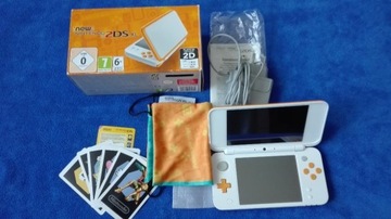 Nintendo New 2 DS XL  Pudełko 4 GB Karta Futerał