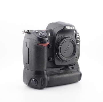 Nikon D300 + grip 
