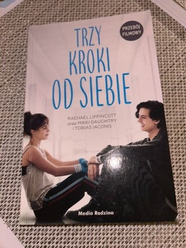 Trzy kropki od siebie