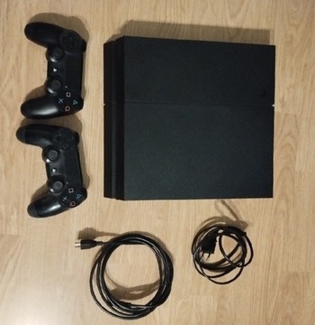 Konsola PlayStation 4