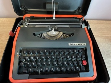 Sprawna maszyna do pisania hebros 1300F -retro,PRL