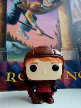 Figurka Kinder Joy Quidditch -  Ron