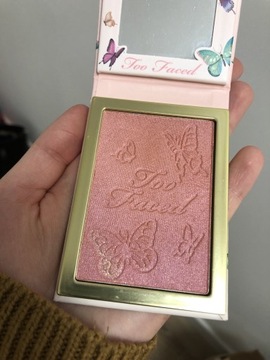 Mało używany róż Too Faced butterfly babe