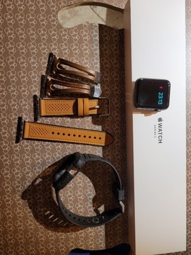 Apple Watch 3 42mm + gratis paski