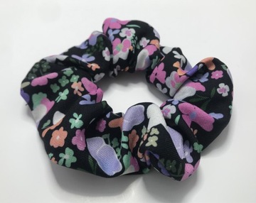 Gumka scrunchies w kwiaty